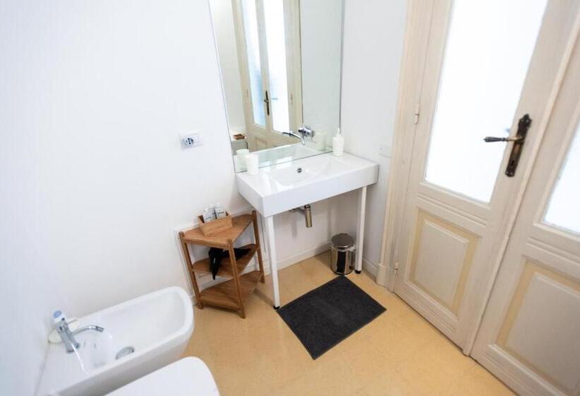 غرفة سوبيريور, B&b Angioy 18