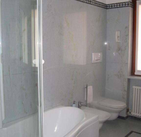 디럭스 룸, B&b Nelly