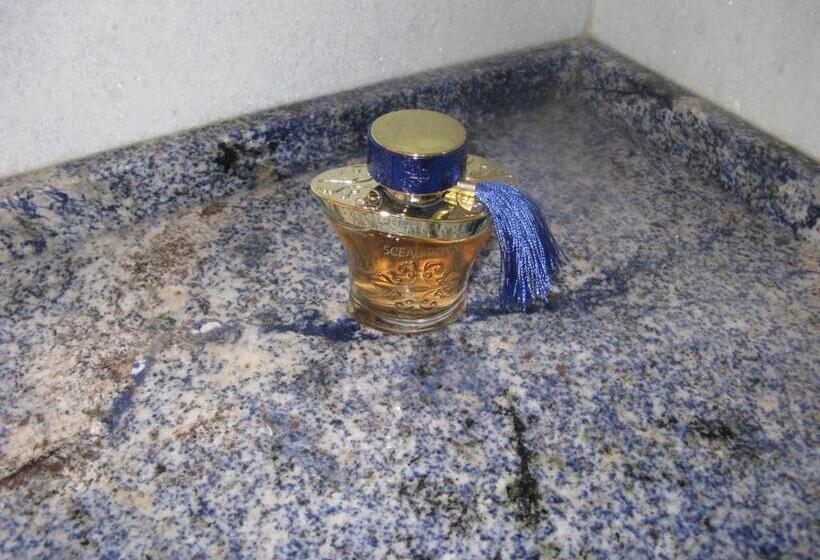 디럭스 룸, B&b Nelly