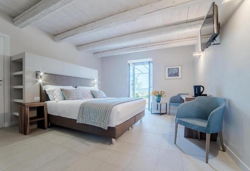 Superior Interior Room, Agromarino