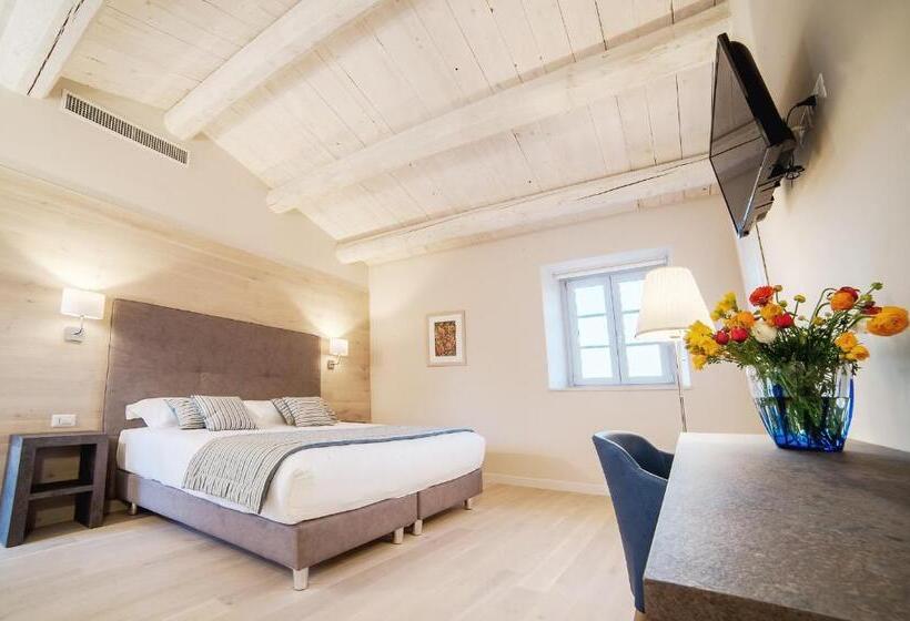 اتاق سوپریور سه تخته, Agromarino