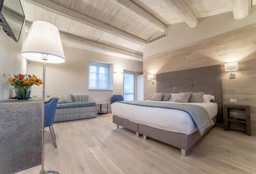 اتاق سوپریور سه تخته, Agromarino