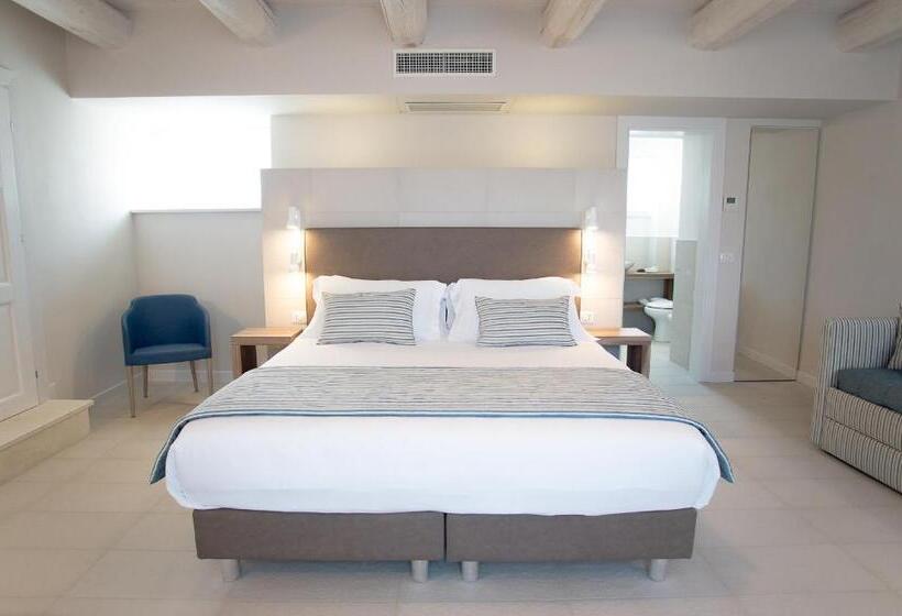 اتاق استاندارد پریمیوم سه تخته, Agromarino