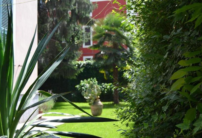 디럭스 룸, Al Giardino Degli Artisti