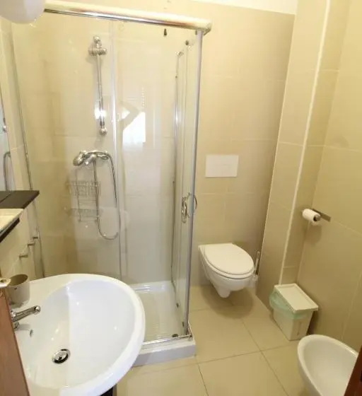 Deluxe Kolmen Hengen Huone Merinäkymä, Cala Chiara