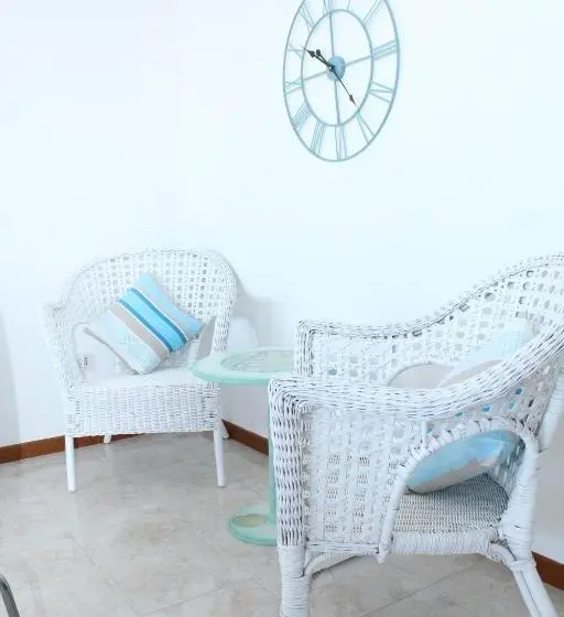 Deluxe Kolmen Hengen Huone Merinäkymä, Cala Chiara