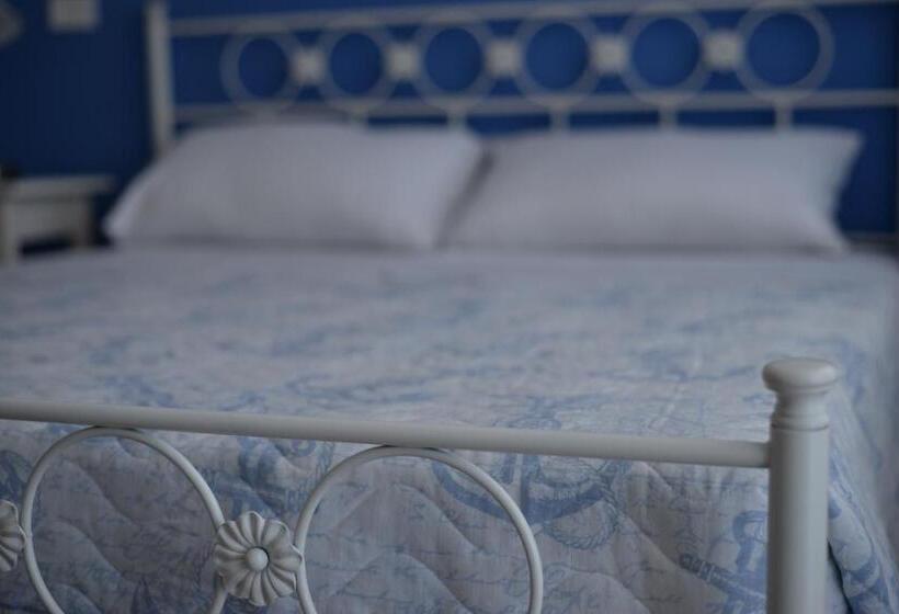 חדר דלוקס לשלושה עם נו לים, Cala Chiara