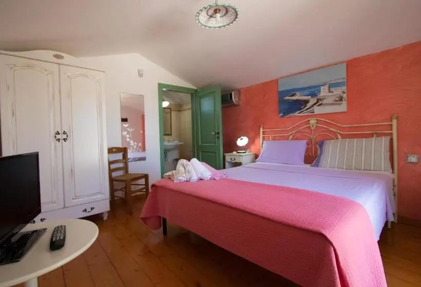 オーシャンビュースタンダードルームバルコニー付き, Casale De Li Canti
