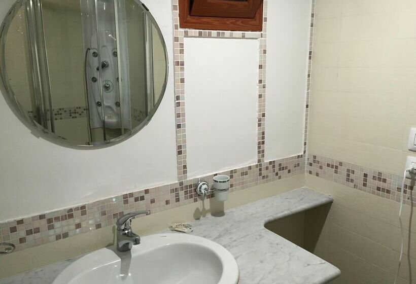 חדר דלוקס, La Piazza