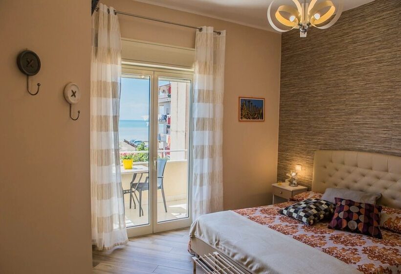 豪华海景房带阳台, Le Notti Di Morfeo