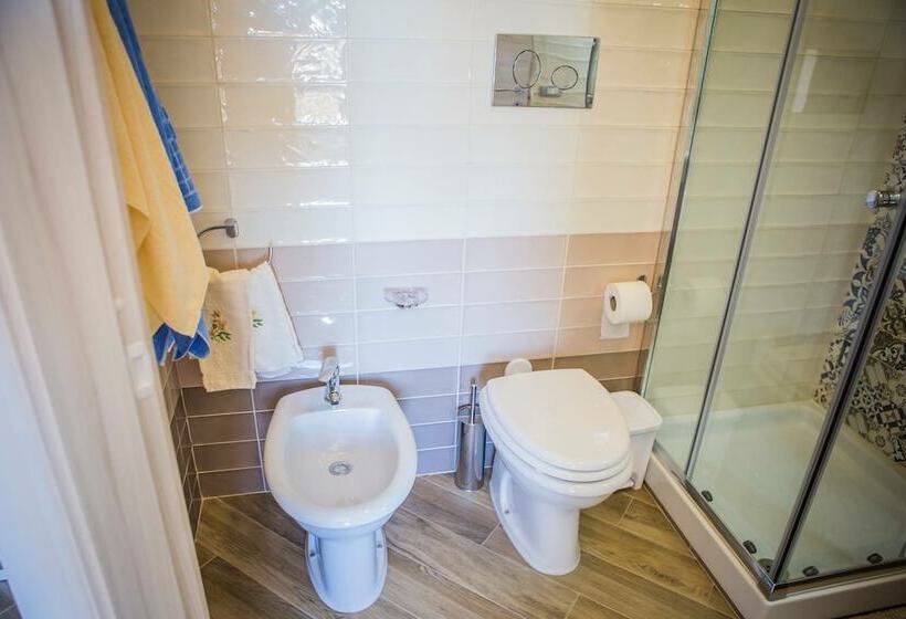 豪华海景房带阳台, Le Notti Di Morfeo