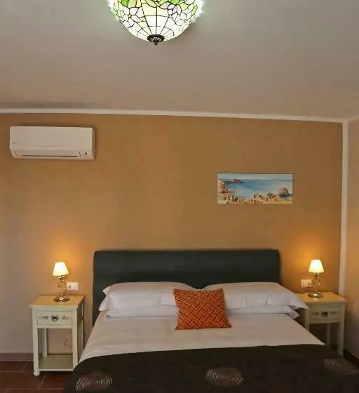 Deluxe Kolmen Hengen Huone, Villa Piana