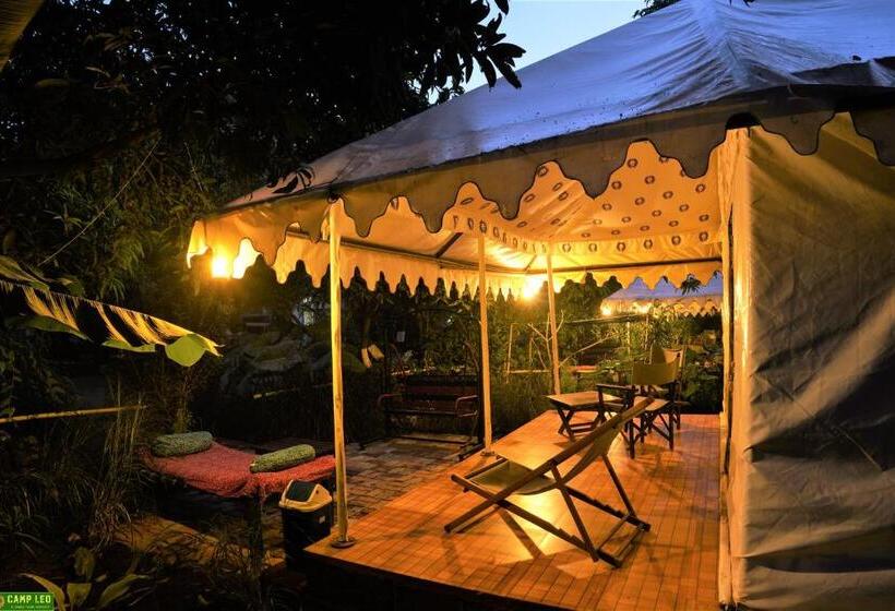 كوخ قياسي, Gir Pride Resort