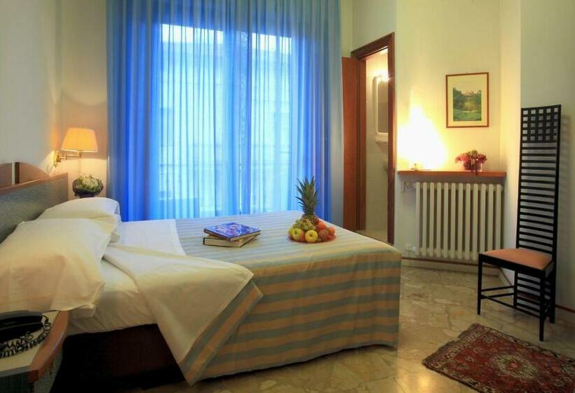 اتاق استاندارد یک نفره, Alexandra