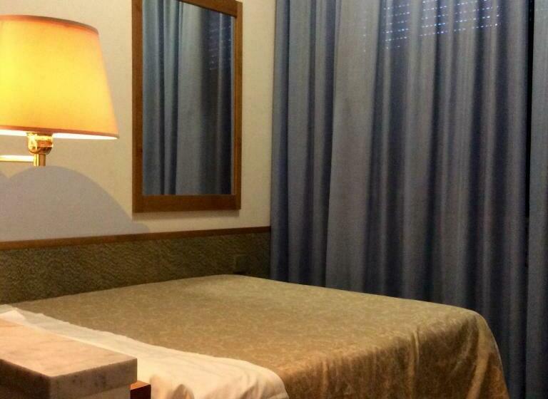 اتاق استاندارد یک نفره, Alexandra