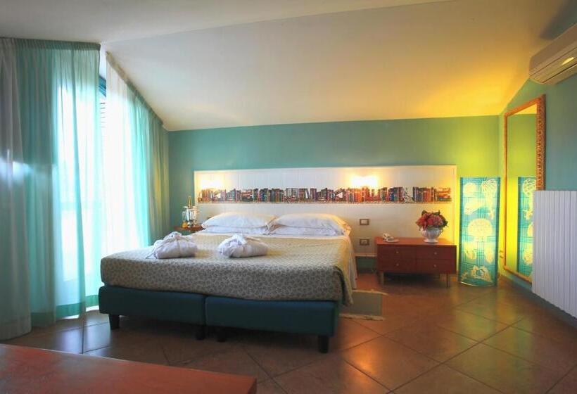 اتاق استاندارد, Alexandra