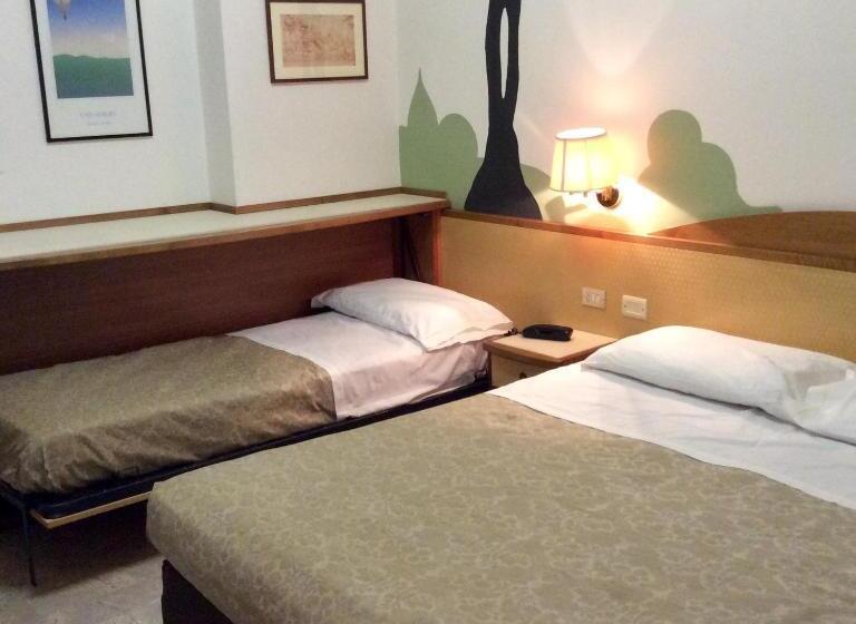 اتاق استاندارد سه نفره, Alexandra