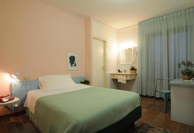 اتاق استاندارد, Alexandra