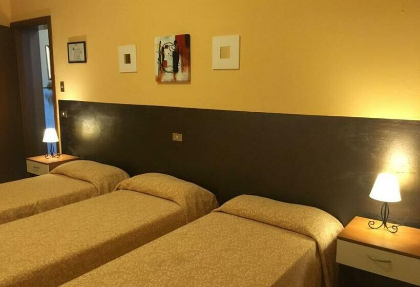 חדר סטנדרט לשלושה, Commercio