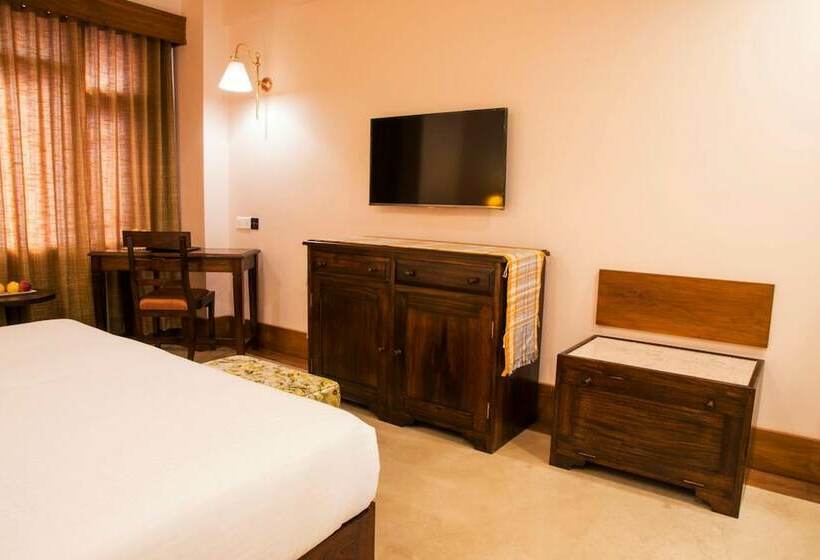 Quarto deluxe, The Guwahati Address By Centre Point