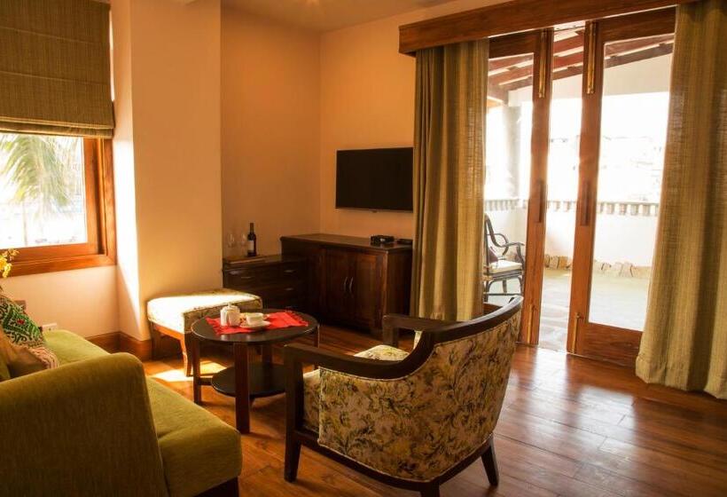 Suite com Varanda, The Guwahati Address By Centre Point