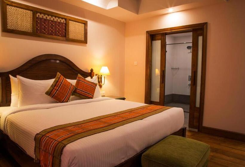 Quarto superior, The Guwahati Address By Centre Point