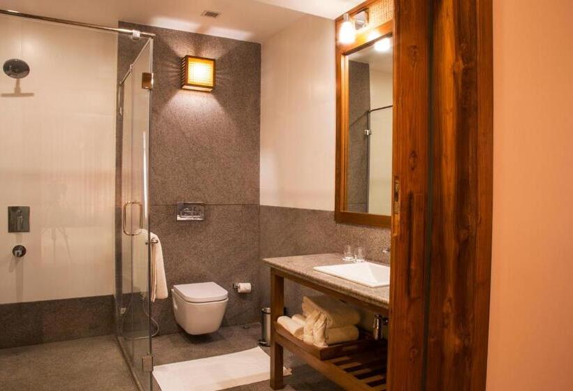 Quarto deluxe, The Guwahati Address By Centre Point