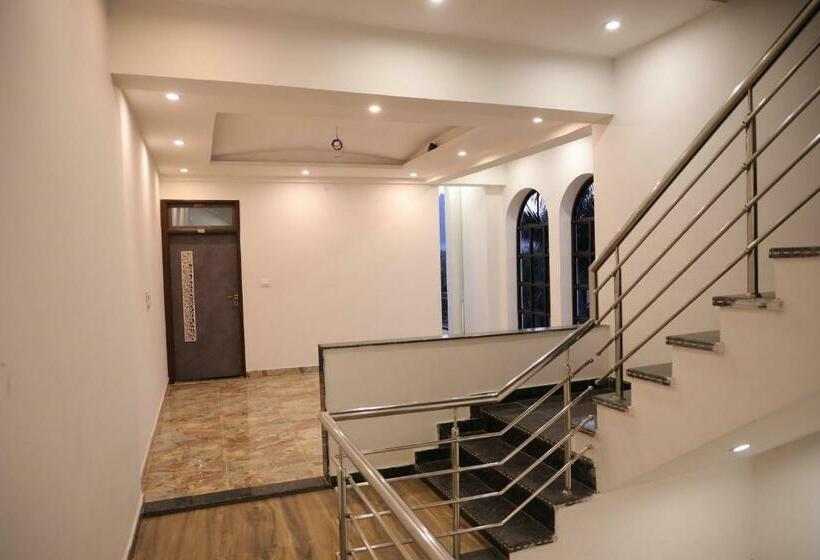 اتاق لوکس, Winter Mountain Resort