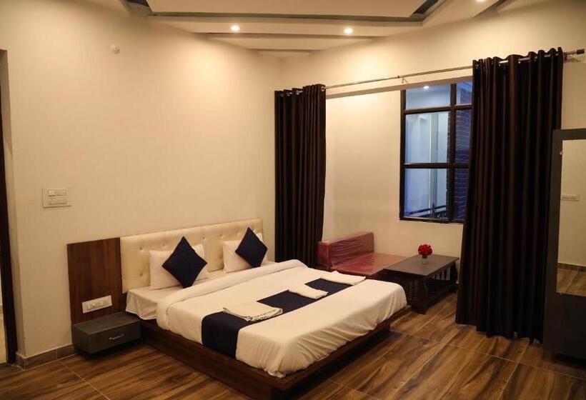 اتاق لوکس, Winter Mountain Resort