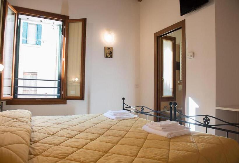 스탠다드 룸, Domus Clugiae