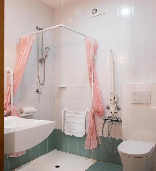 スタンダードルーム, Domus Clugiae