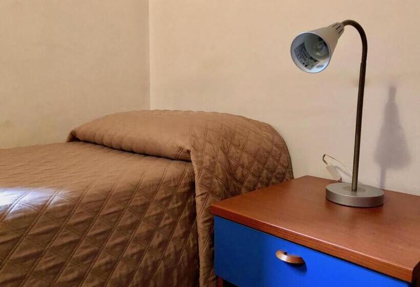 스탠다드 싱글 룸, Domus Clugiae