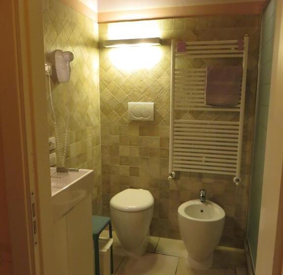 إستوديو قياسى مطلّ علي الحديقة, B&b Il Rovere