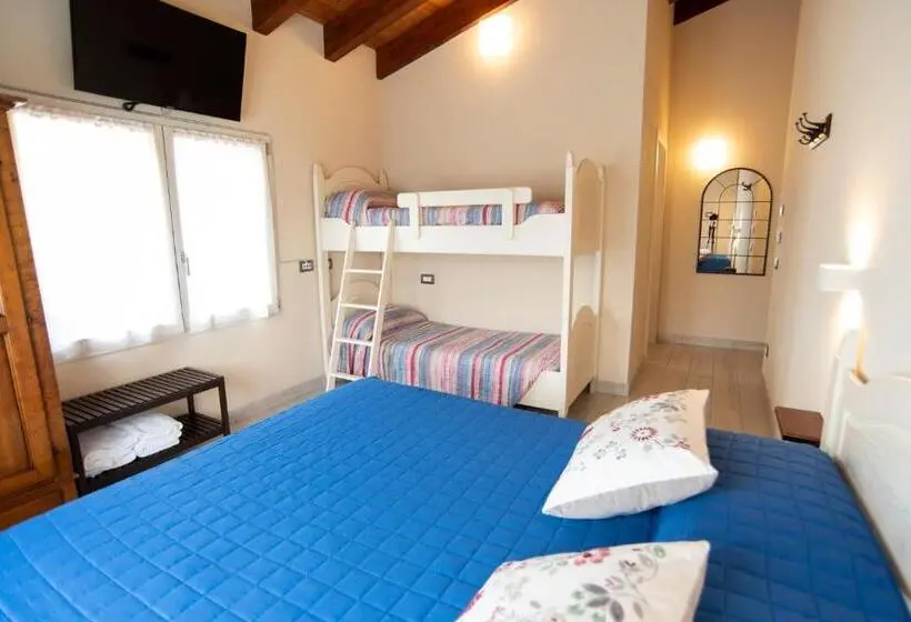 スタンダード4人部屋, B&b La Torretta