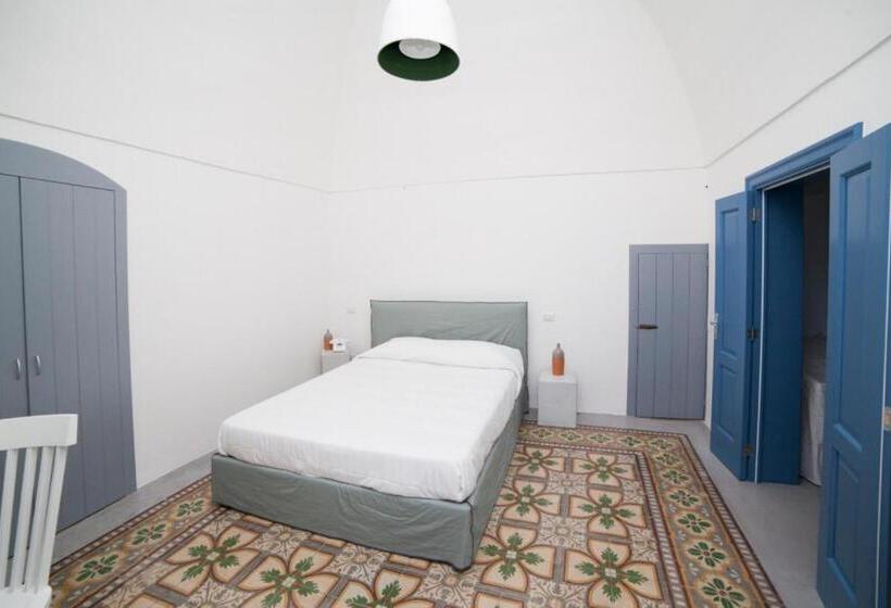 חדר משפחתי, La Casa Di Gioia