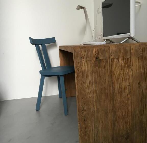 חדר משפחתי, La Casa Di Gioia