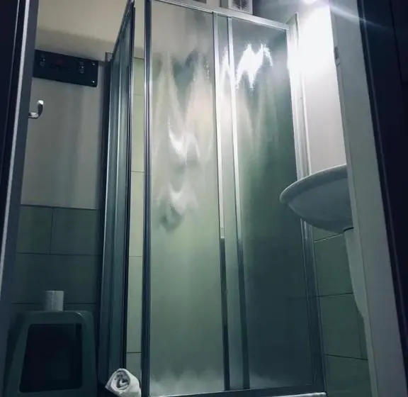 اتاق استاندارد سه نفره, Emme B&b