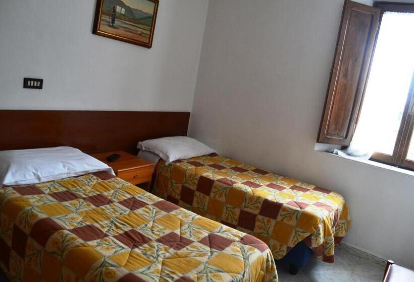 اتاق استاندارد, Albergo Imperiale