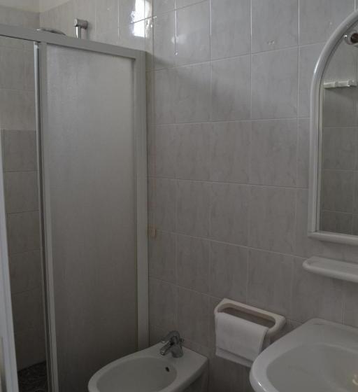 اتاق استاندارد یک نفره, Albergo Imperiale