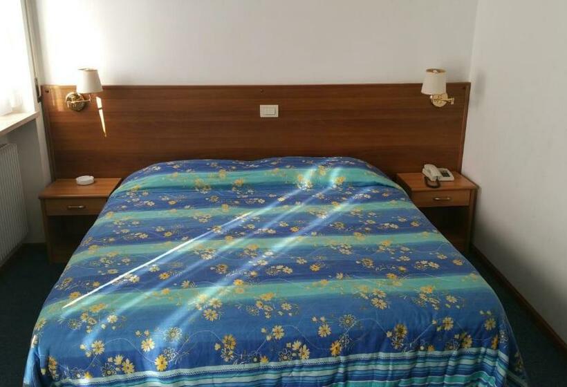 غرفة قياسية, Capri