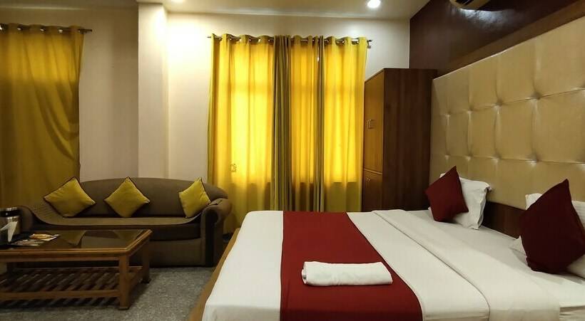 Номер Deluxe, Midtown Grand