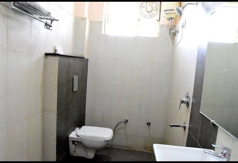 Номер Deluxe, Midtown Grand