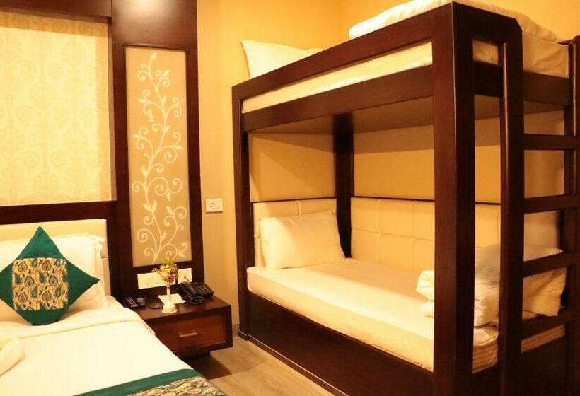 اتاق لوکس, The Landmark