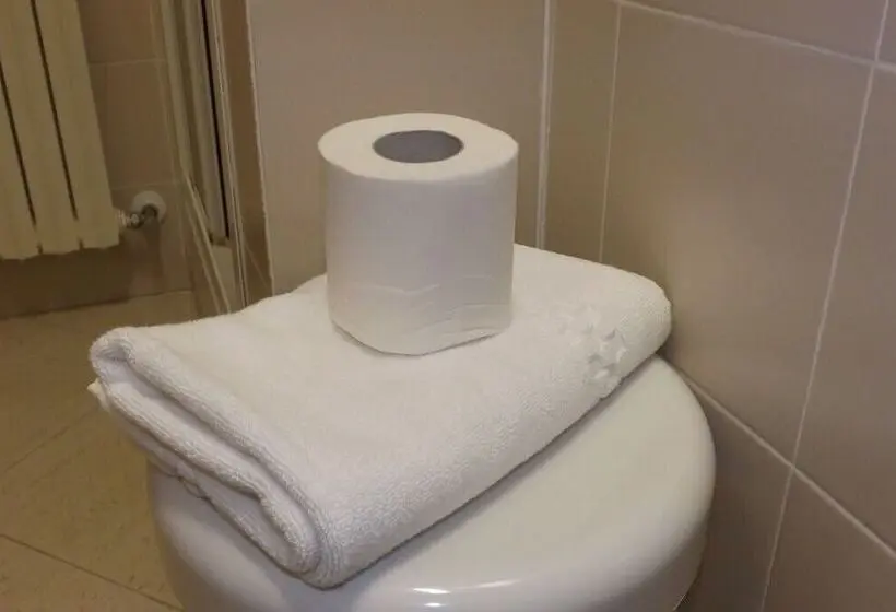 Bed in Shared Room with Shared Bathroom, Ostello Il Volto