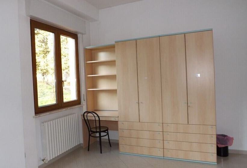 Bed in Shared Room with Shared Bathroom, Ostello Il Volto