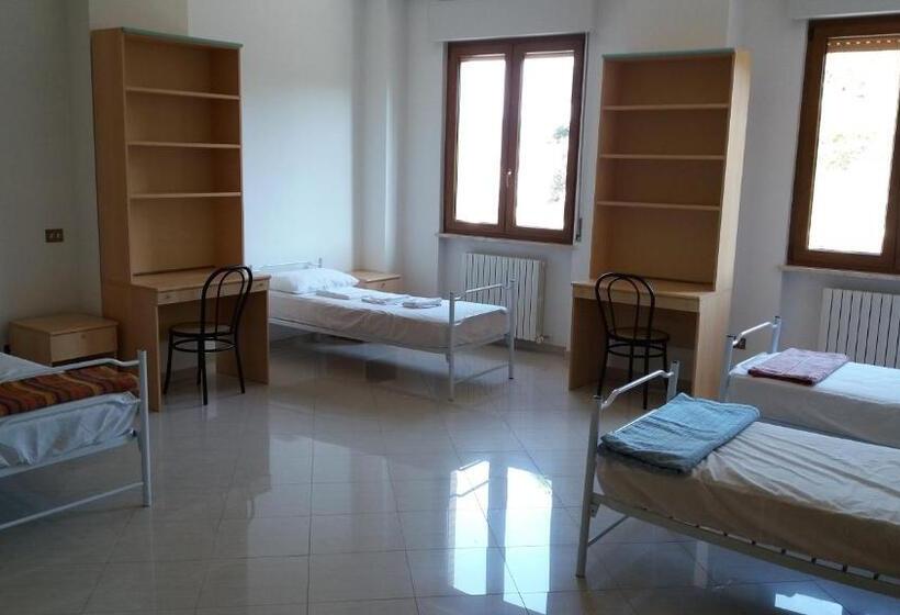 Bed in Shared Room with Shared Bathroom, Ostello Il Volto