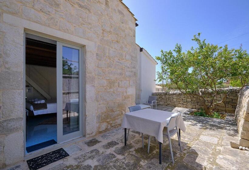 标准工作室, Petrantica Resort