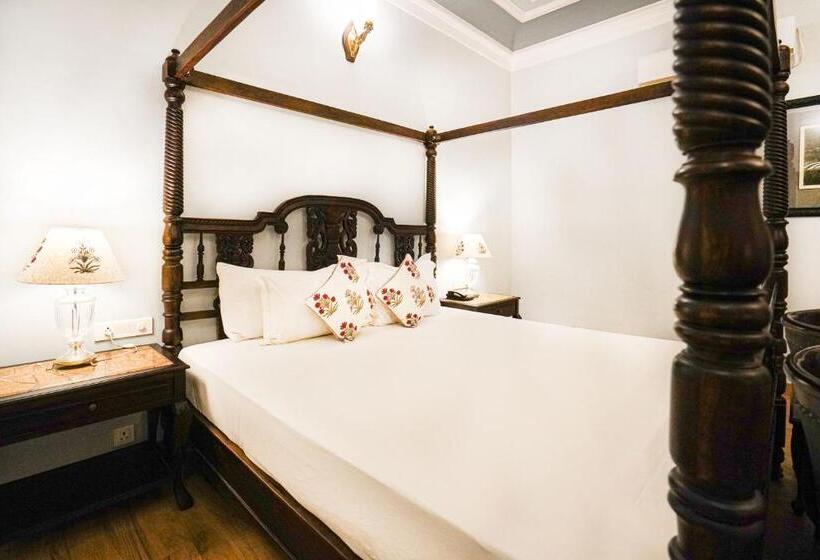 デラックスルーム, Khas Bagh