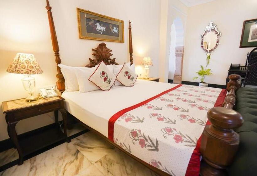 エクゼクティブスイート, Khas Bagh