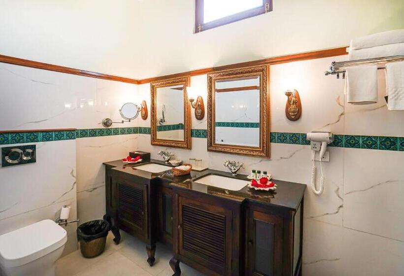 エクゼクティブスイート, Khas Bagh